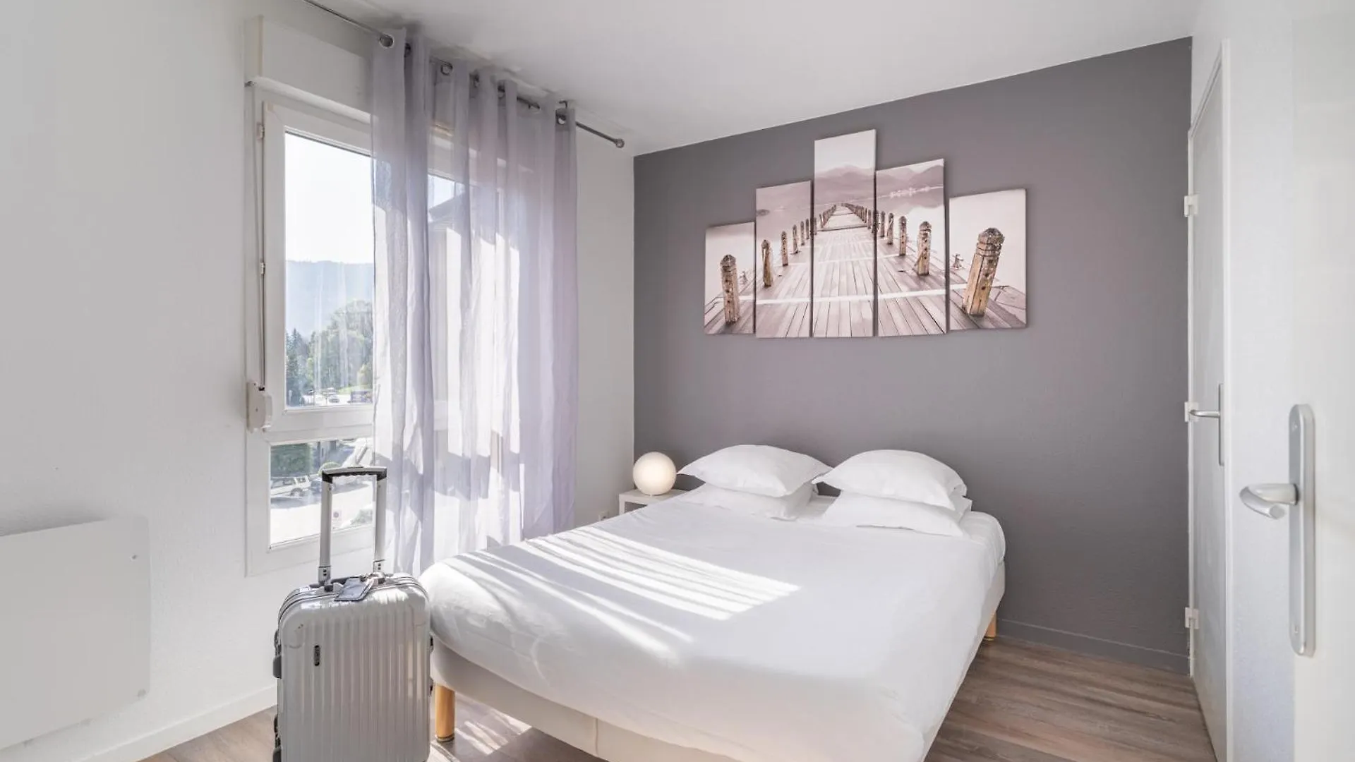 الشقق الفندقية كرون جوفرييهفي  Sejours & Affaires Annecy Le Pont Neuf 2*, كرون جوفرييه