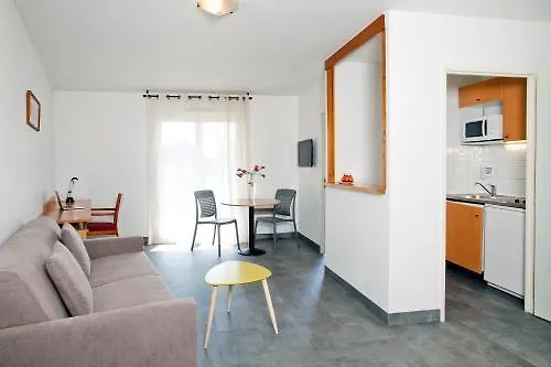 Sejours & Affaires Annecy Le Pont Neuf Aparthotel Cran-Gévrier