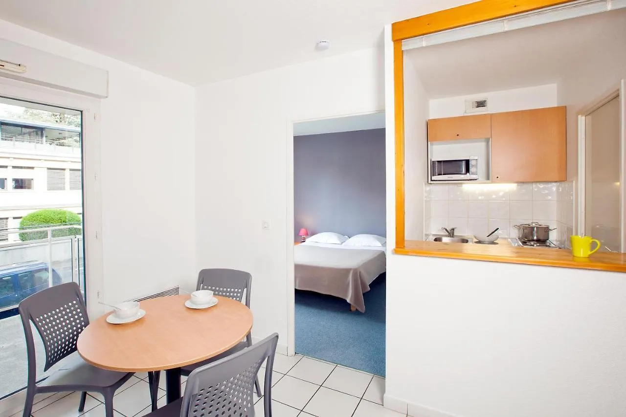 Sejours & Affaires Annecy Le Pont Neuf Aparthotel Cran-Gévrier
