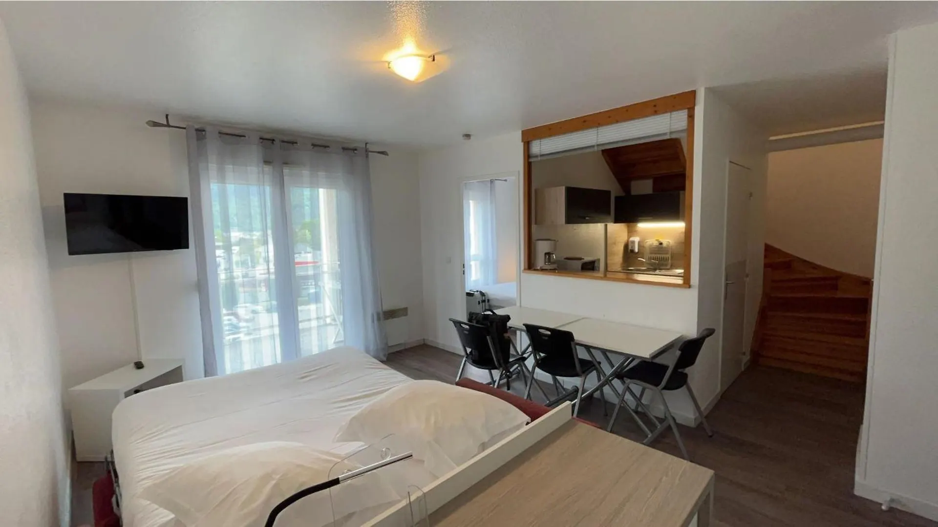 Sejours & Affaires Annecy Le Pont Neuf Aparthotel Cran-Gevrier