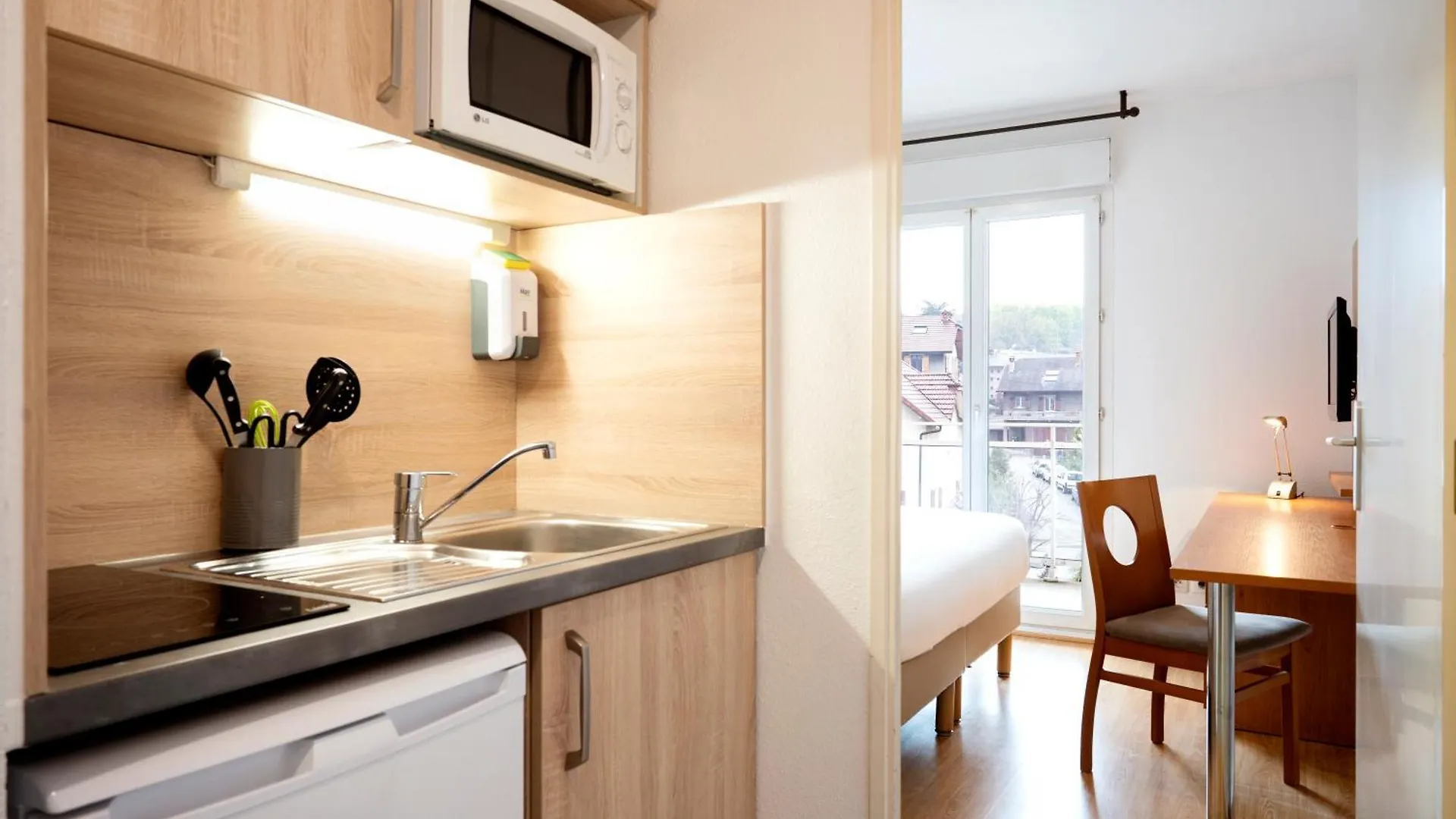 **  Sejours & Affaires Annecy Le Pont Neuf Aparthotel Cran-Gévrier França