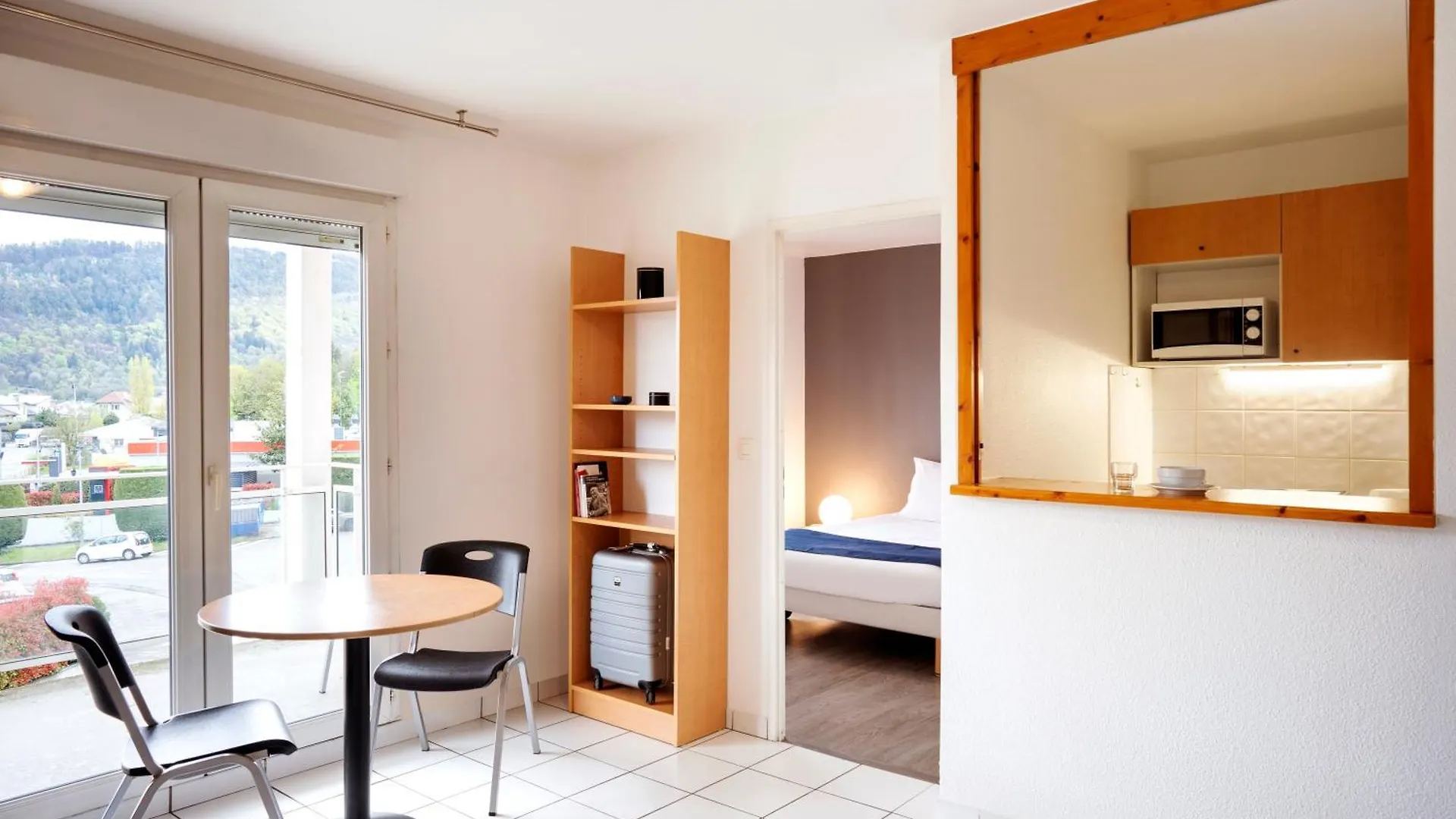 **  Sejours & Affaires Annecy Le Pont Neuf Aparthotel Cran-Gevrier France