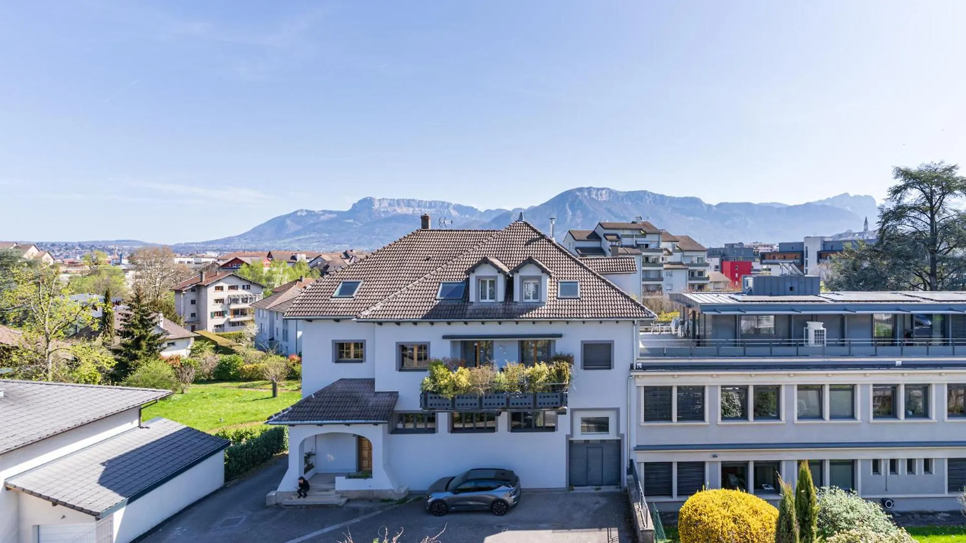 Sejours & Affaires Annecy Le Pont Neuf Aparthotel Cran-Gévrier