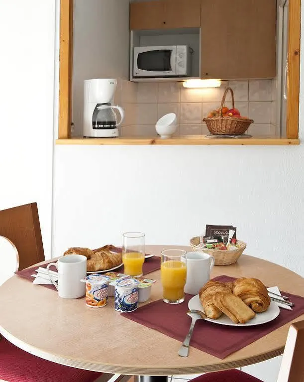 Sejours & Affaires Annecy Le Pont Neuf Aparthotel Cran-Gévrier 2*,  França